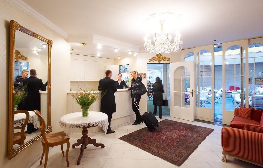 Mozart Hotel 3*